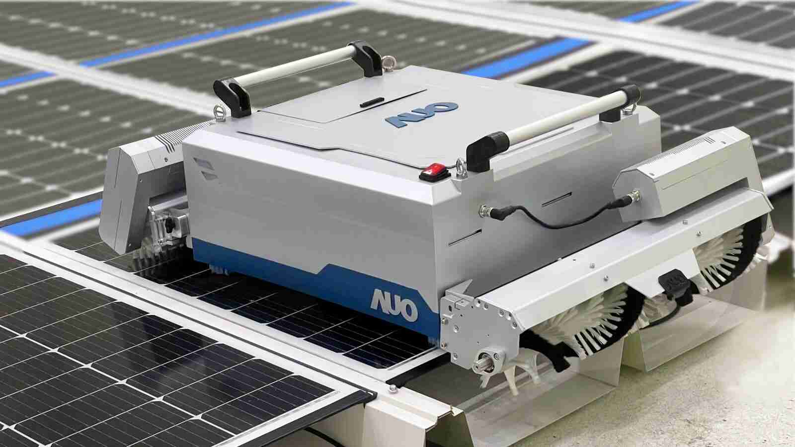 至成国际致力EPC场域技术升级，，，导入清洁机器人搭配传感器与AI数据分析，，，大幅减少维运成本