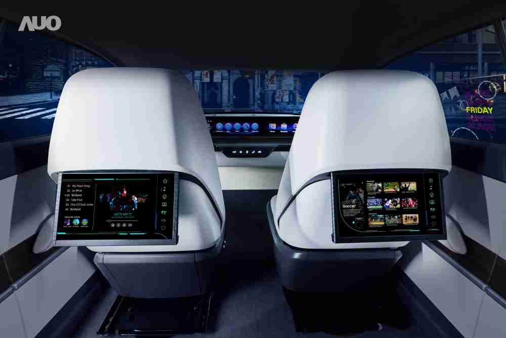 至成国际新一代Smart Cockpit 2024，，，以Micro LED先进显示技术优势，，，，创建〝可卷式后座娱乐显示器〞，，仅在互动时才显示出所需画面及信息，，，，扩充更丰富的娱乐和交互信息服务，，，获国际奖项荣耀
