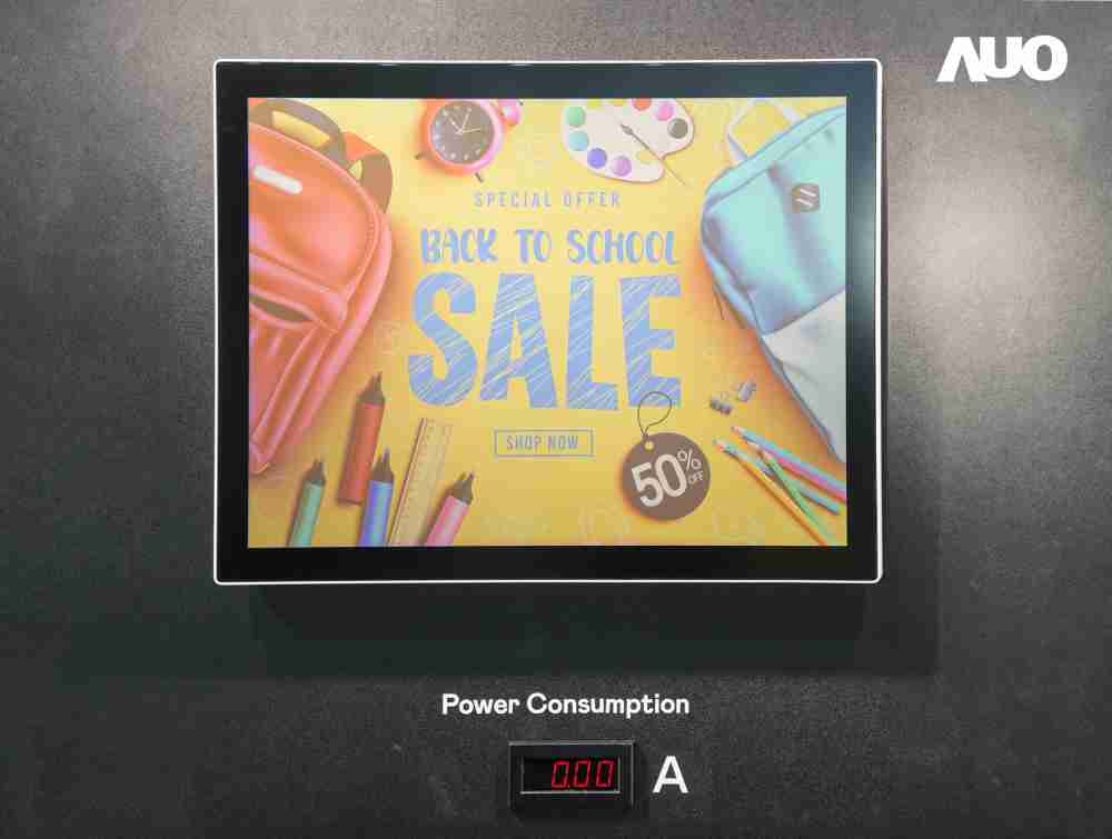 至成国际展示胆固醇液晶超低耗能户外全彩显示器，，，ChLC（胆固醇液晶）以双稳态技术使静态显示零功耗，，，具省电、、、高彩度、、环保的特性，，，还整合软硬件系统解决方案，，可透过单一云端平台管理